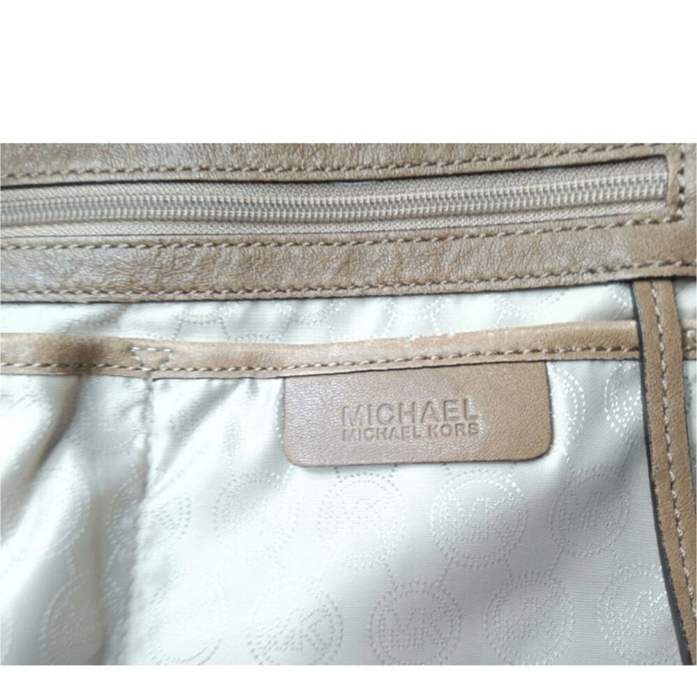 Michael Kors Leather Shoulder Tote Large Handbag Retail $375 - Picture 8 of 11